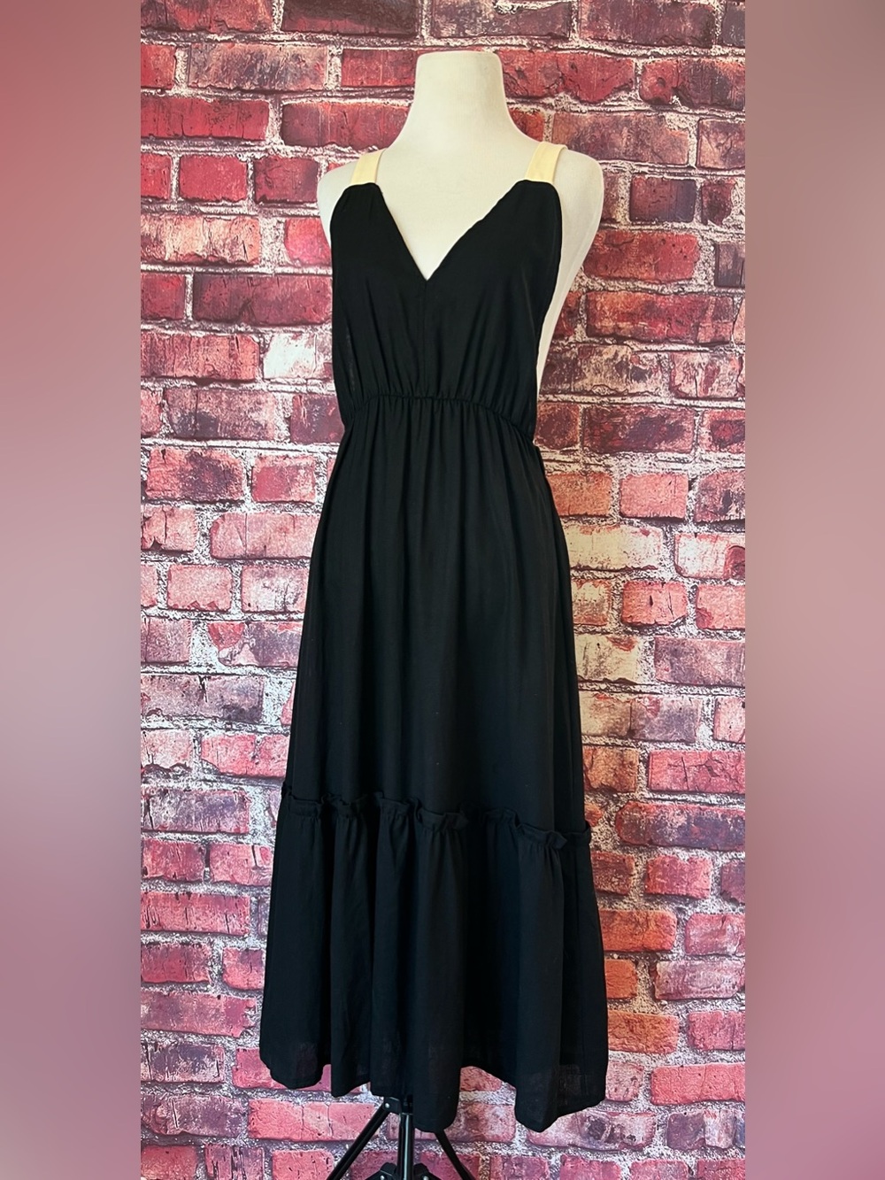 Contrast Tie Back Open Back Ruffle Hem Black Maxi Dress